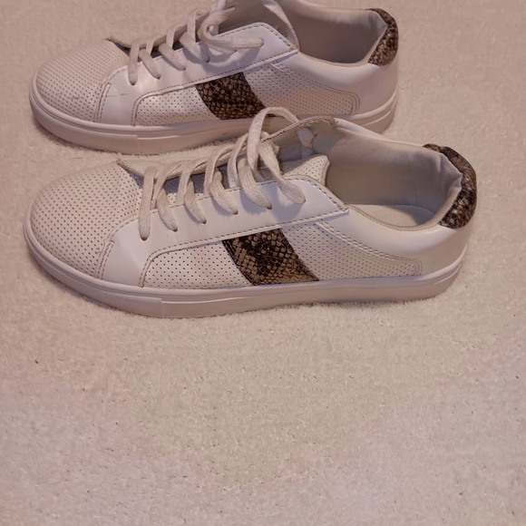 American Eagle Outfitters White and Brown Sneakers - Picture 4 of 4
